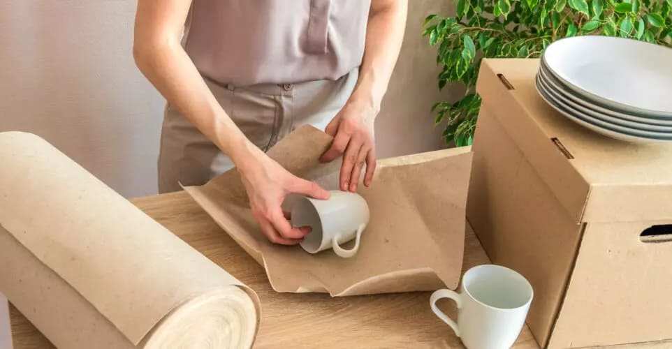 How to Pack Dishes and Other Delicate Kitchen Items When Moving